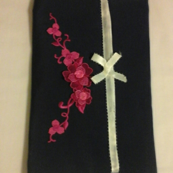 Hand made cLuch purse - Picture 3 of 4